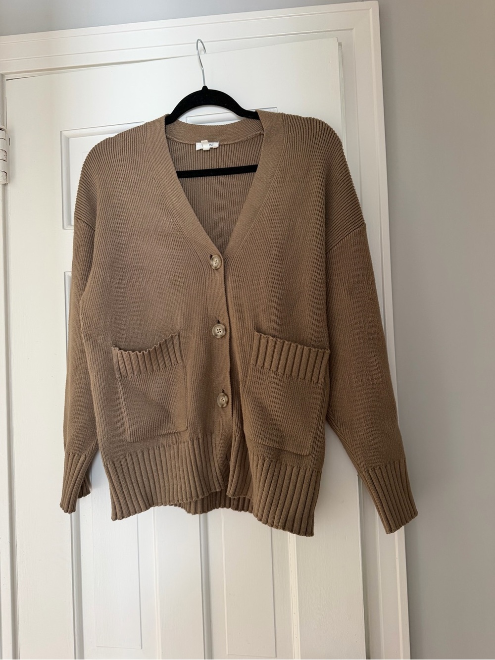 Splendid V-Neck Ribbed Sweater in Taupe Brown USA small